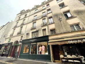 Appartement en Location à Paris / 12m2